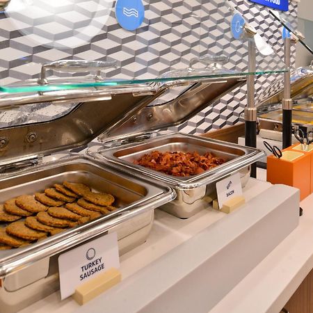 Holiday Inn Express & Suites Fresno Airport By Ihg Ngoại thất bức ảnh