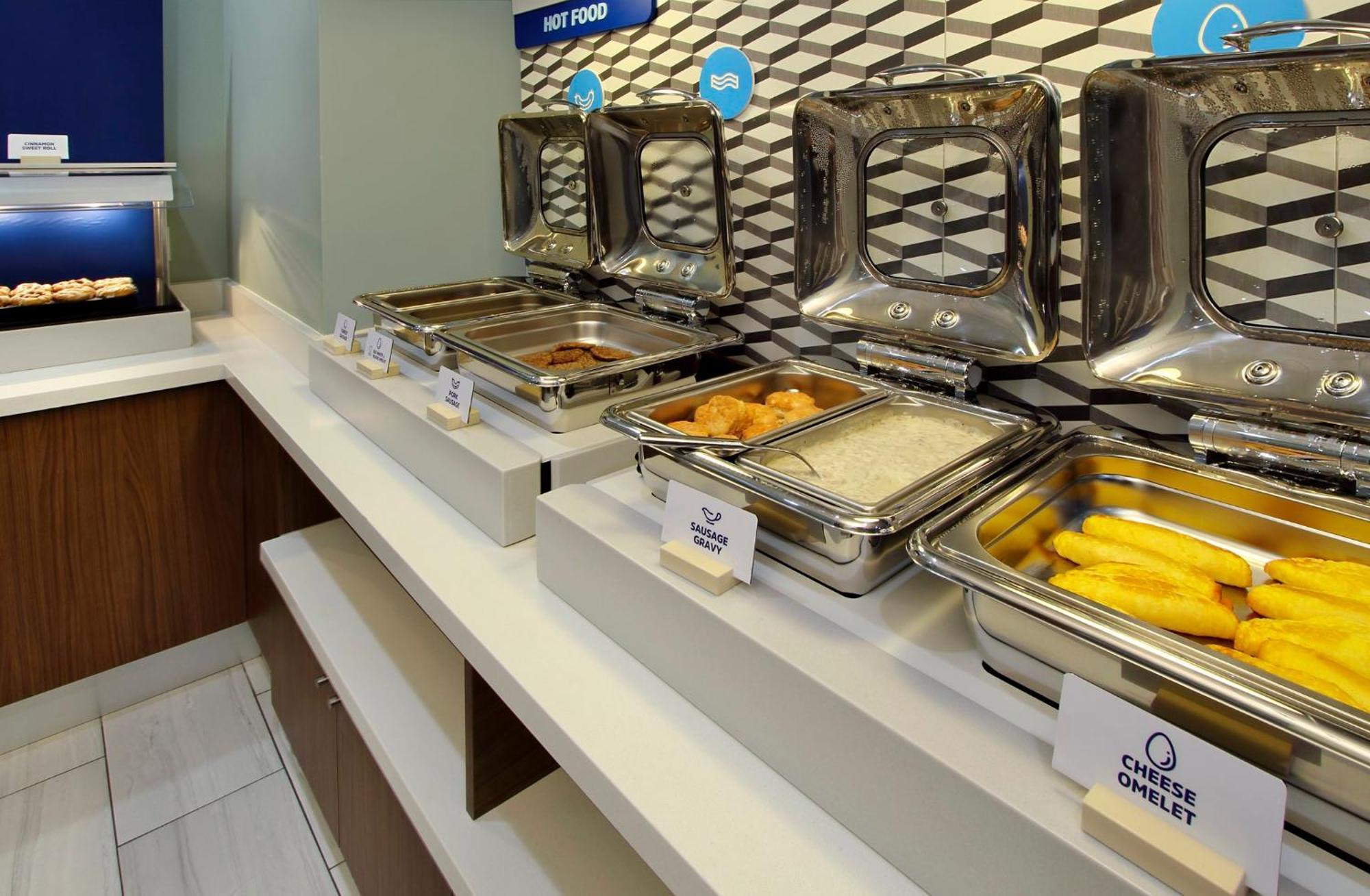 Holiday Inn Express & Suites Fresno Airport By Ihg Ngoại thất bức ảnh